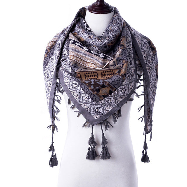 2018 New Fashion Warm Women Scarf Square Scarves Female Wraps Winter Autumn Tassel Printed Girl Shawls Blanket Scarf