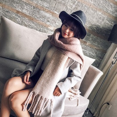 Mingjiebihuo Korean new fashion long scarf shawl female autumn and winter new color mixed wild warm thick fringed scarf
