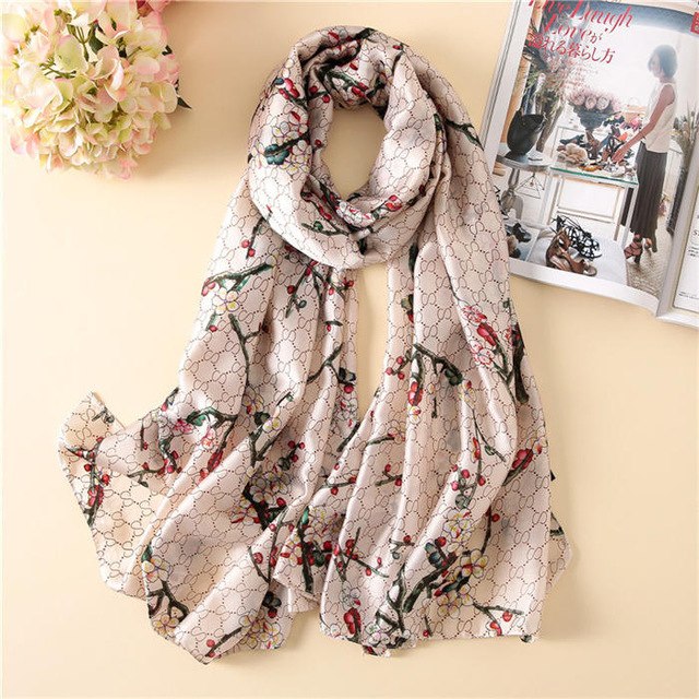 Women's Fashion Silk Scarf Little Bee Printed Scarves High Quality Beach Long Shawls Wraps Femme Foulard 2018 Summer Bandana