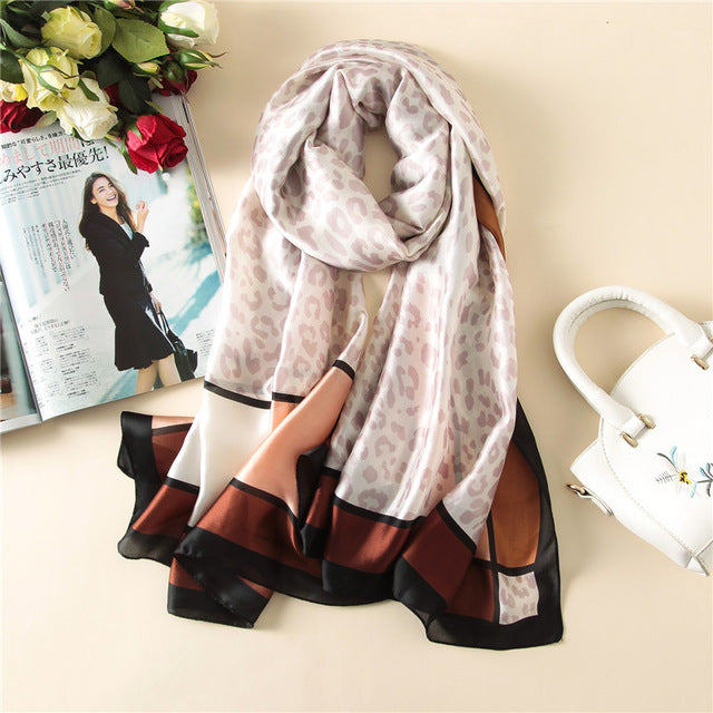 Women's Fashion Silk Scarf Little Bee Printed Scarves High Quality Beach Long Shawls Wraps Femme Foulard 2018 Summer Bandana