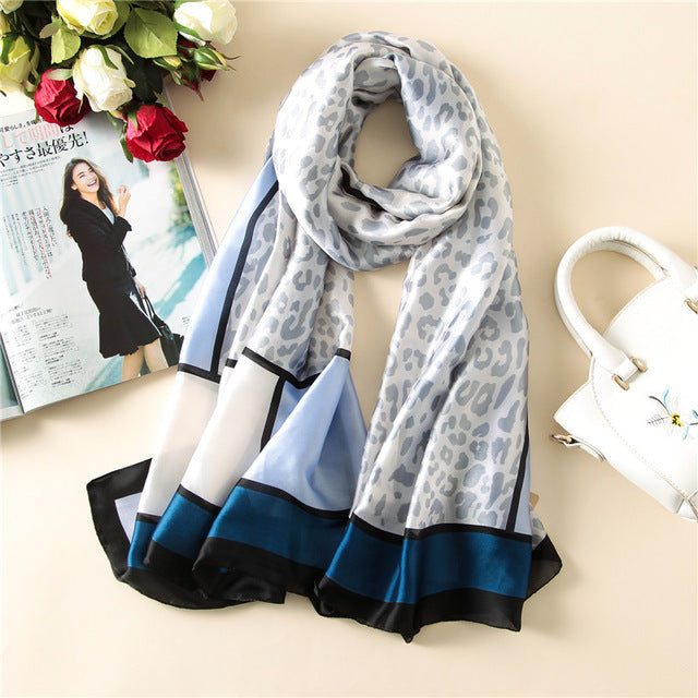 Women's Fashion Silk Scarf Little Bee Printed Scarves High Quality Beach Long Shawls Wraps Femme Foulard 2018 Summer Bandana
