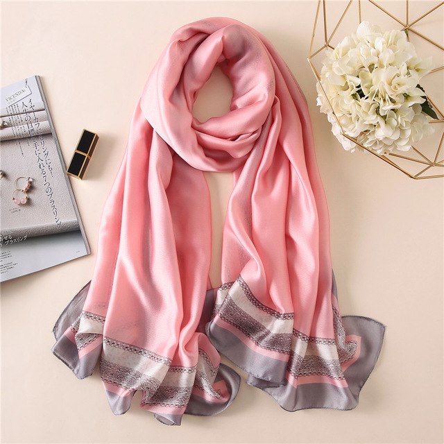 Women's Fashion Silk Scarf Little Bee Printed Scarves High Quality Beach Long Shawls Wraps Femme Foulard 2018 Summer Bandana